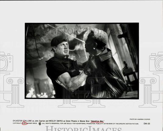 1993 Press Photo Sylvester Stallone & Wesley Snipes in "Demolition Man"- Historic Images