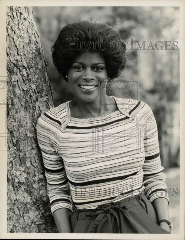 1976 Press Photo Cicely Tyson in &quot;Just an Old Sweet Song,&quot; on CBS Television.- Historic Images