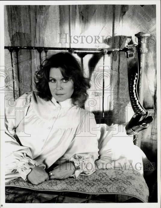 Press Photo Actress Elizabeth Montgomery in "Belle Starr" TV Movie - srp22454- Historic Images