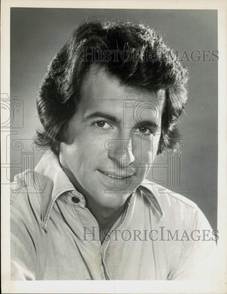 1974 Press Photo Actor James Naughton in &quot;Planet of the Apes&quot; TV Series- Historic Images