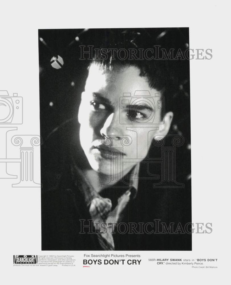 Load image into Gallery viewer, 1999 Press Photo Actress Hilary Swank Stars in "Boys Don't Cry" - srp29324
