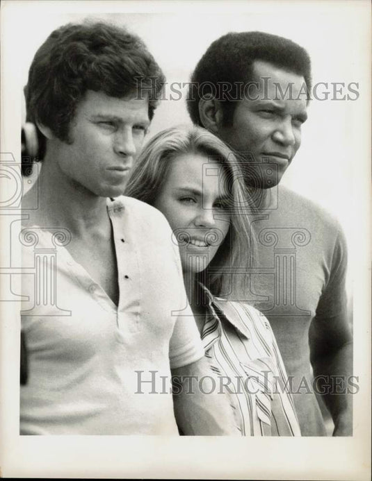 Press Photo Zooey Hall, Tiffany Bolling, and David Moses in "Lifeline" on ABC- Historic Images