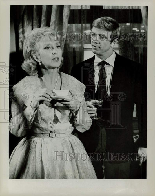 1969 Press Photo Monte Markham and Celeste Holm on "Mr. Deeds Goes to Town"- Historic Images