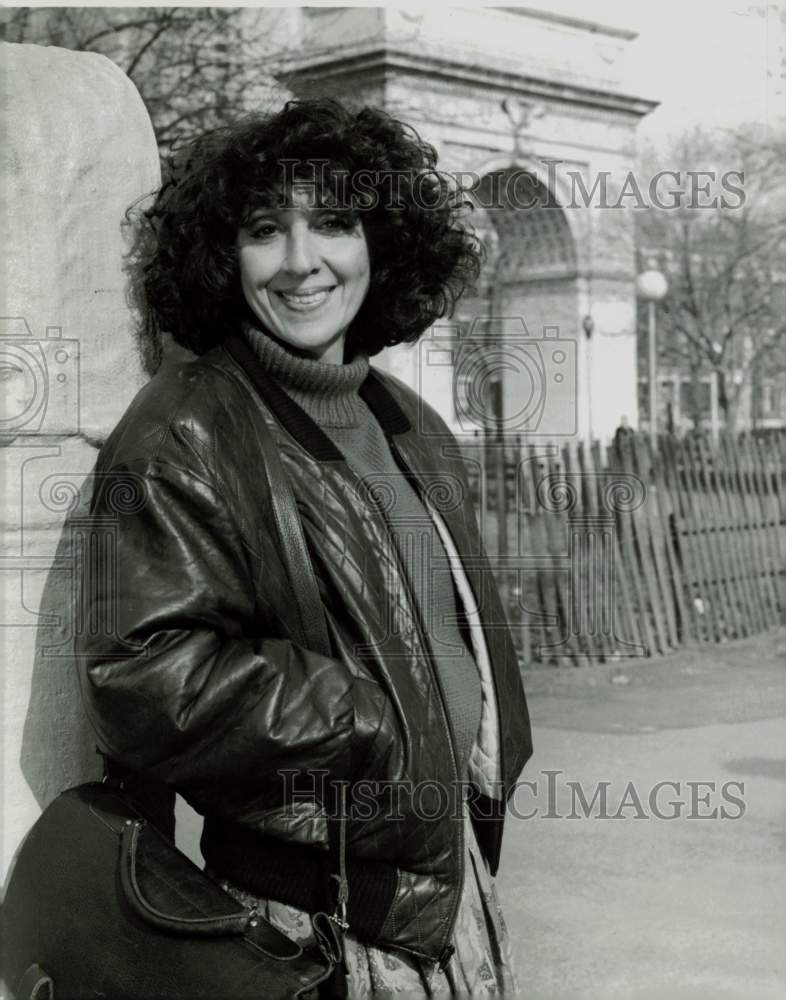 1987 Press Photo Actress Andrea Martin in "Roxie" - srp36353- Historic Images