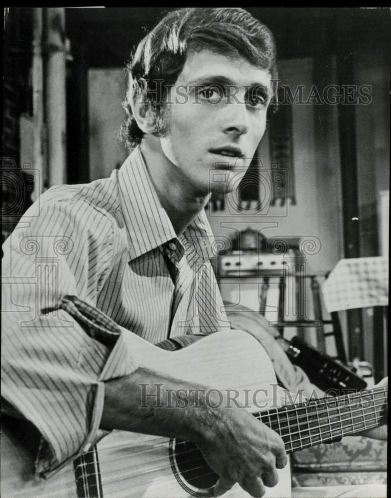 Press Photo Actor Kipp Osborne in &quot;Butterflies Are Free&quot; Play - srp38074- Historic Images