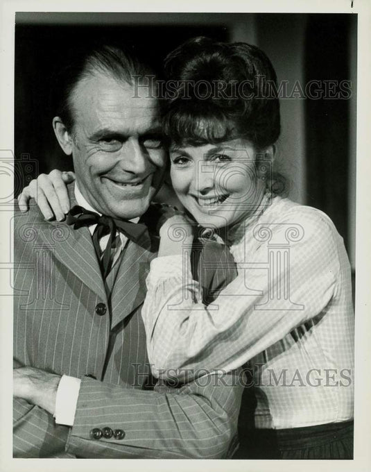 1980 Press Photo Richard Bull & Suzanne Rogers in "Little House on the Prairie"- Historic Images