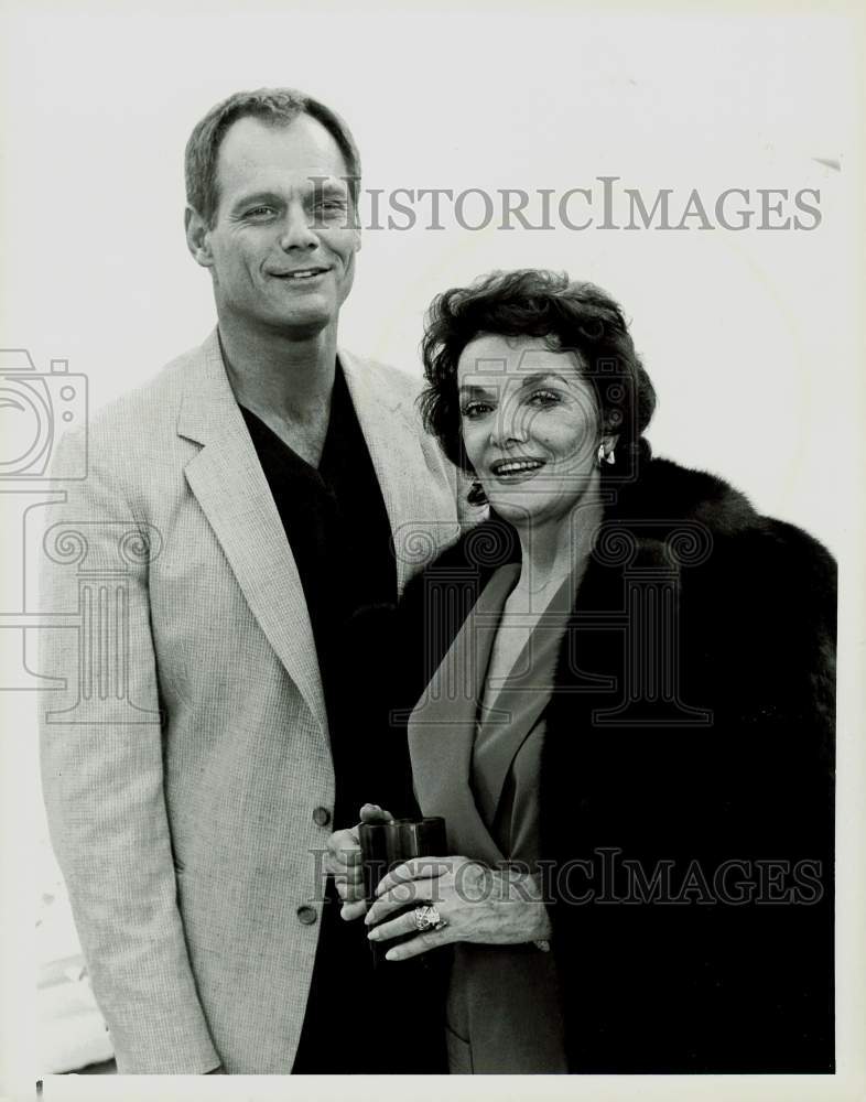 1986 Press Photo Actors Fred Dryer and Jane Russell in &quot;Hunter&quot; on NBC- Historic Images