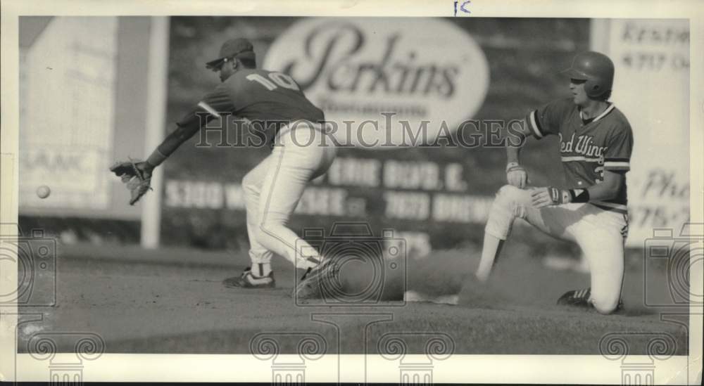 1986 Press Photo Syracuse Chiefs Baseball Player Mike Sharperson at Game- Historic Images