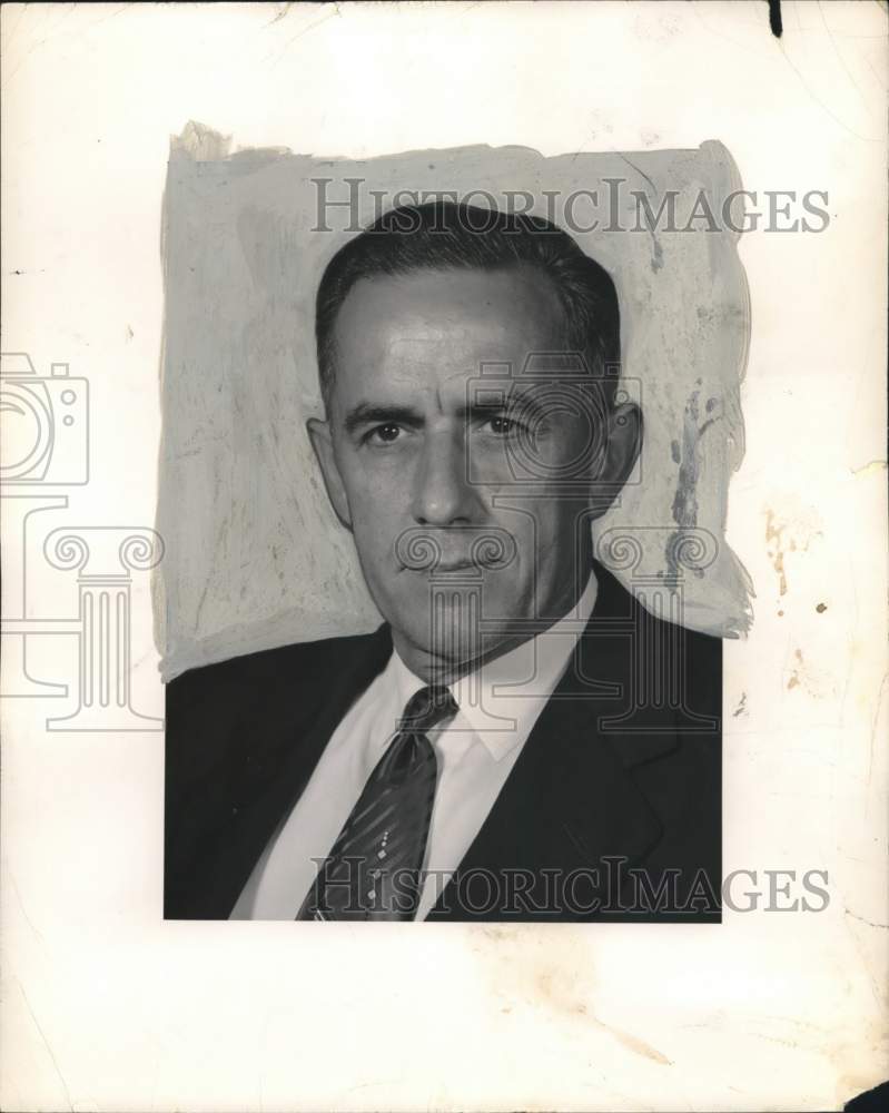 Press Photo Professional Man in Close Up - sya04597- Historic Images