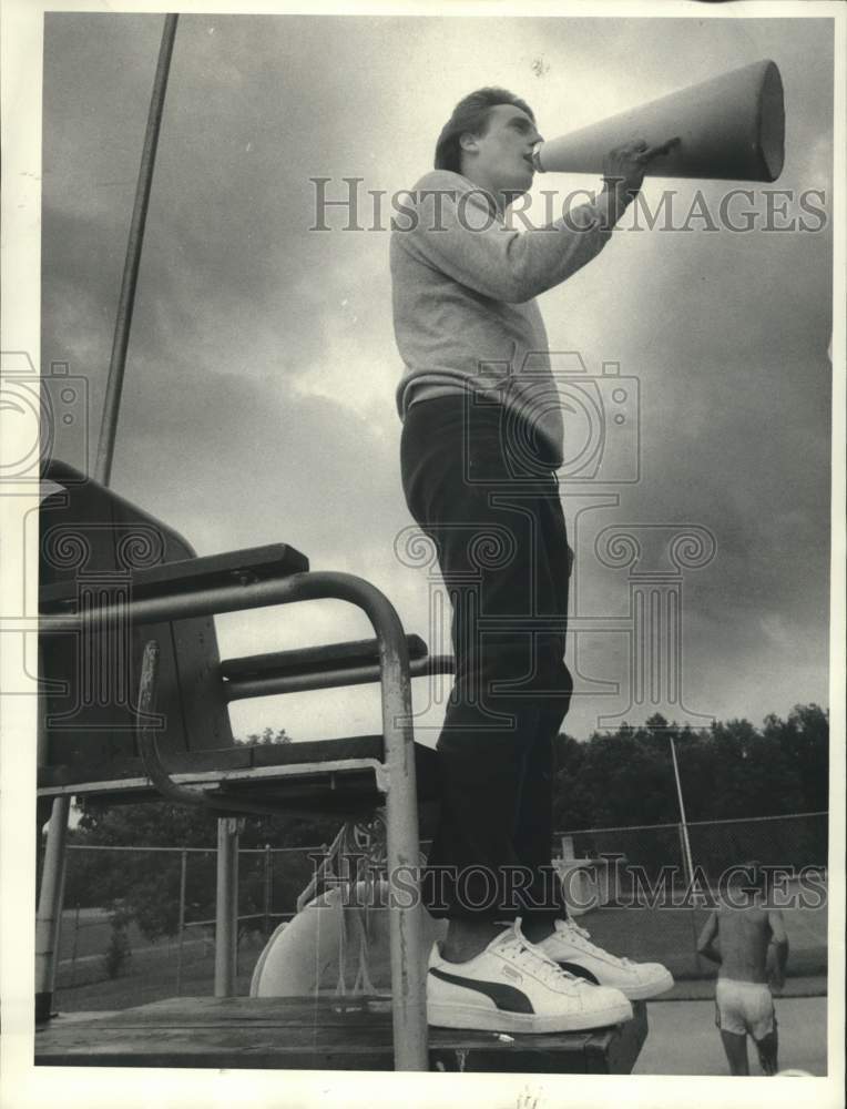 1984 Press Photo Karl Sleight, Chapman Pool Lifeguard in Oneida - sya07758- Historic Images