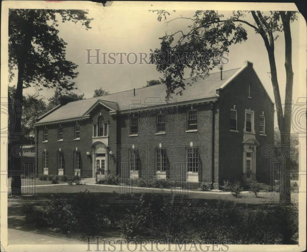 1925 Press Photo White Branch Library Building on 763 Butternut Street- Historic Images