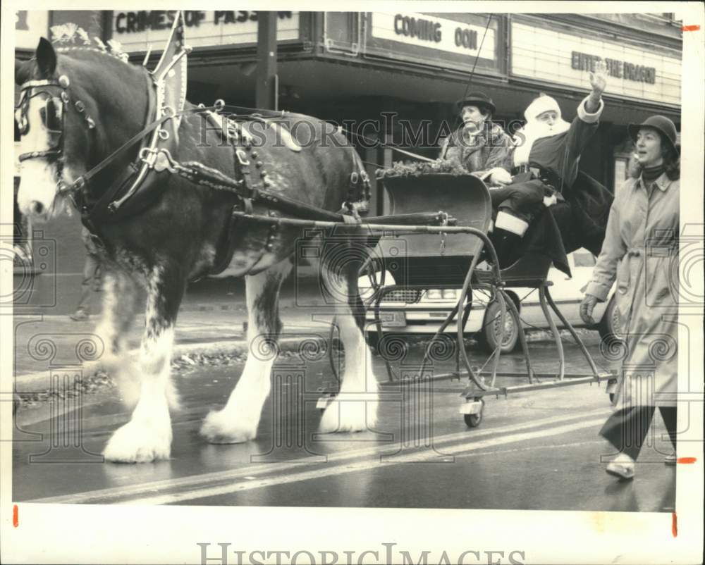 1984 Press Photo Santa Claus Riding Sleigh at Christmas in Ithaca New York