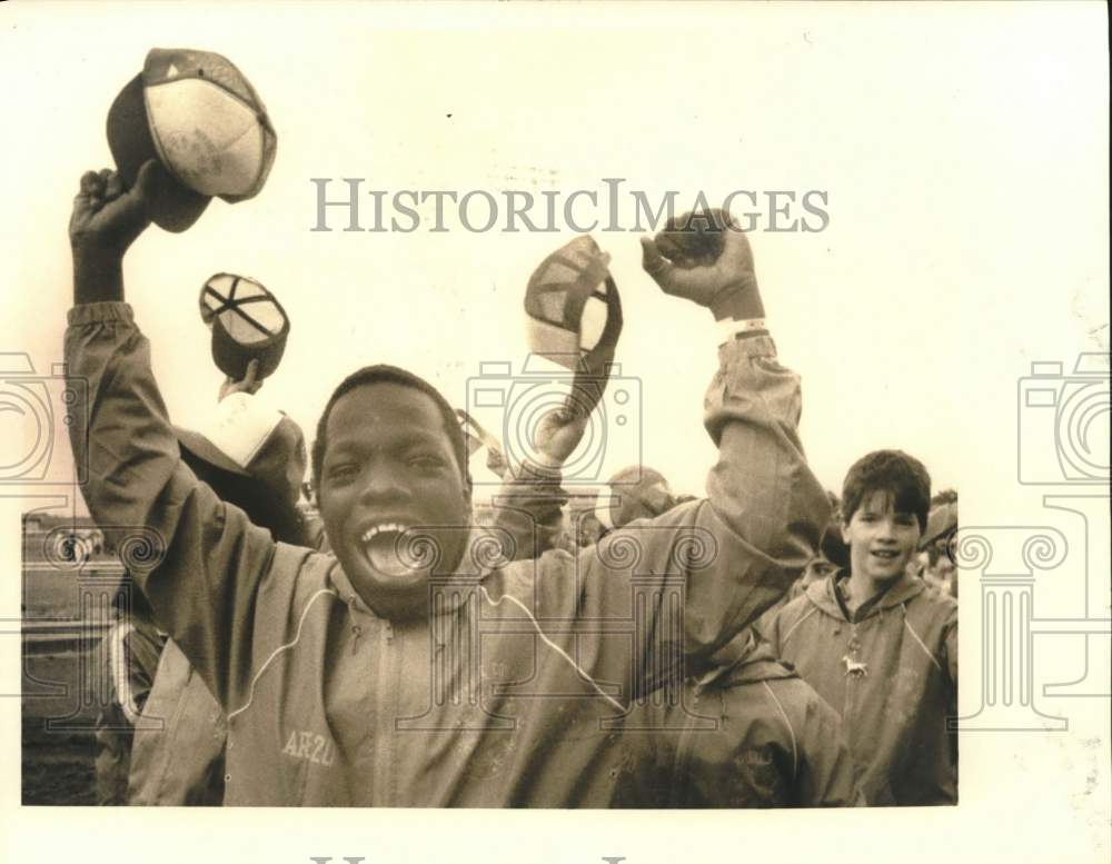 1985 Press Photo Carl Grayson at New York State Special Olympics Ceremony- Historic Images