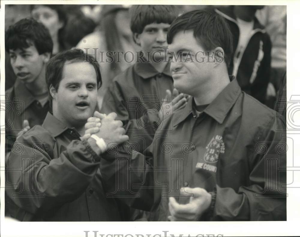 1985 Press Photo Joe Bauer and Mike Black at Special Olympics Opening Ceremony- Historic Images