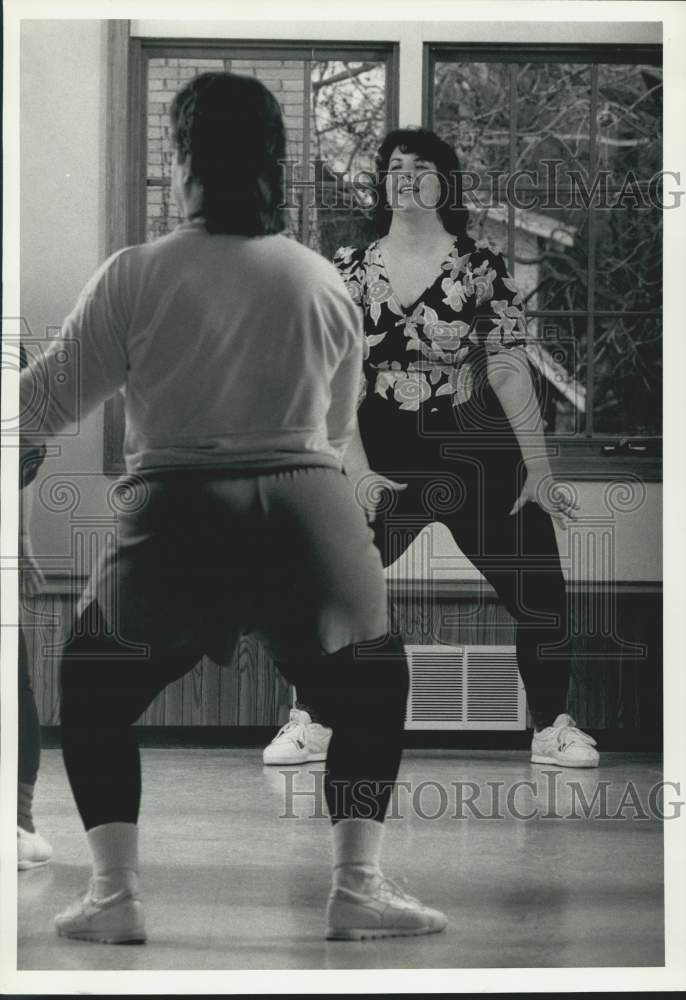 1988 Press Photo Dottie Black at St. Mathew's Episcopal Church Exercise Class- Historic Images
