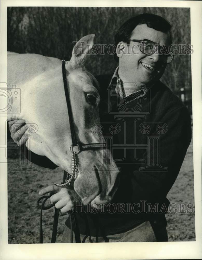 1984 Press Photo Robert Molinari, Horse Owner - sya11800- Historic Images