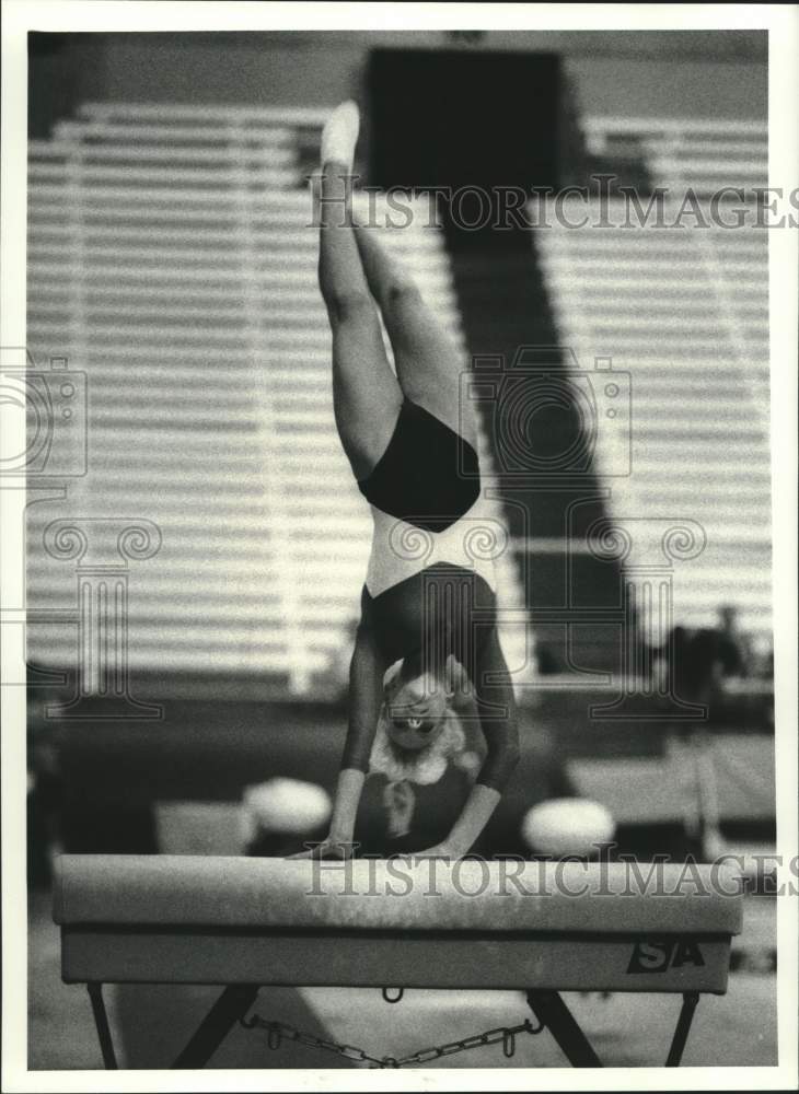 1987 Press Photo Susan Williams at Junior Olympics Gymnastics Competition- Historic Images