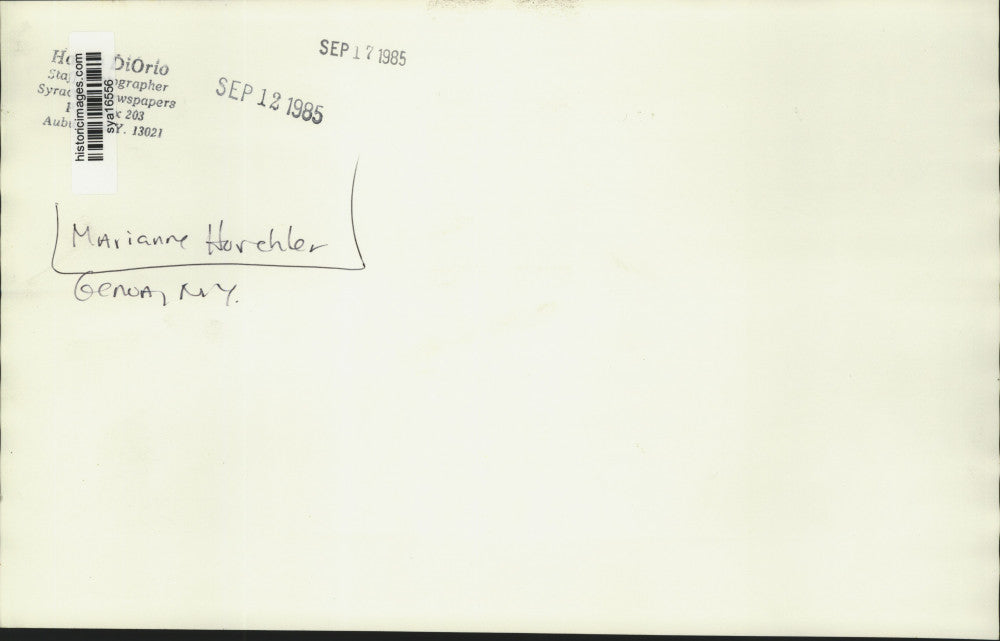 1985 Press Photo Marianne Horchler with Sheep at Genoa New York Farm - sya16556