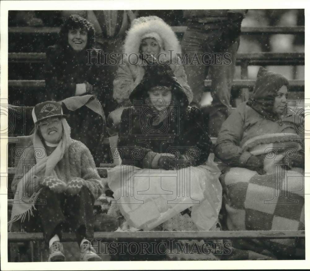 1986 Press Photo West Genesee Lacrosse Fans in the Stands at Henniger Game- Historic Images