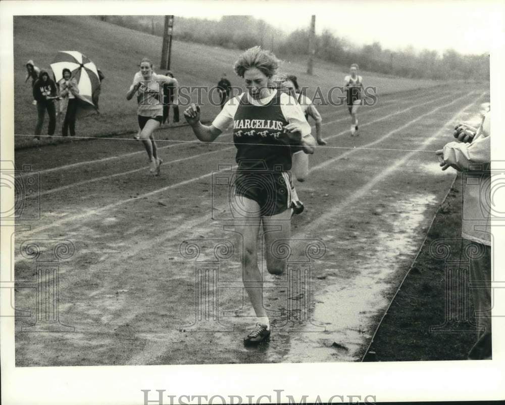 1983 Press Photo Kathy Golden, Marcellus Track Runner Wins Skaneateles Match- Historic Images