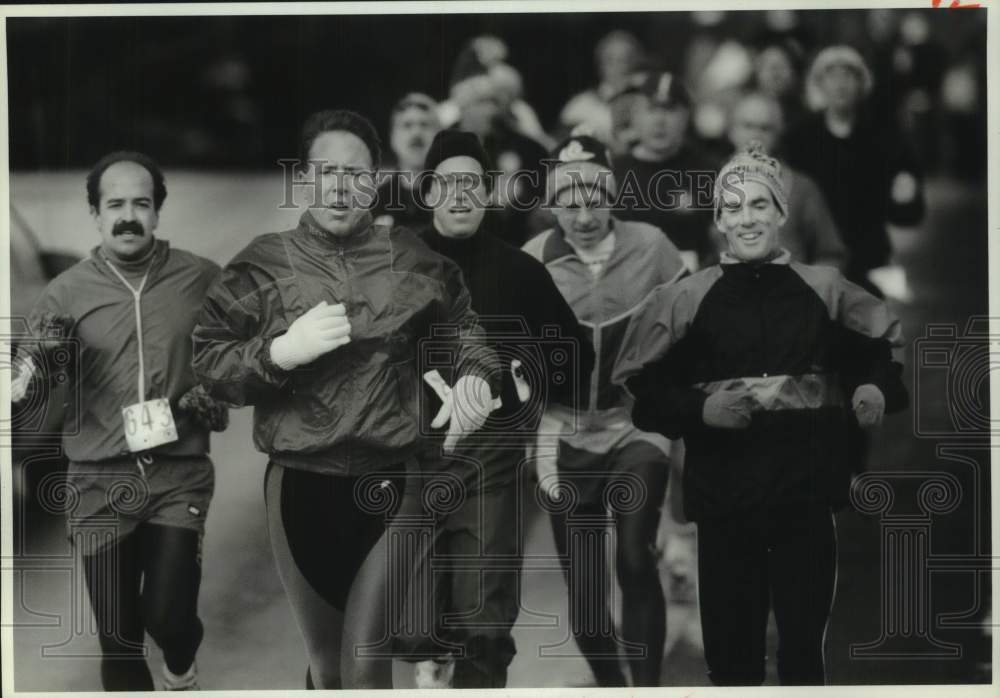 1991 Press Photo New Years Day Resolution Day Runners on Troop K Road in Manlius- Historic Images