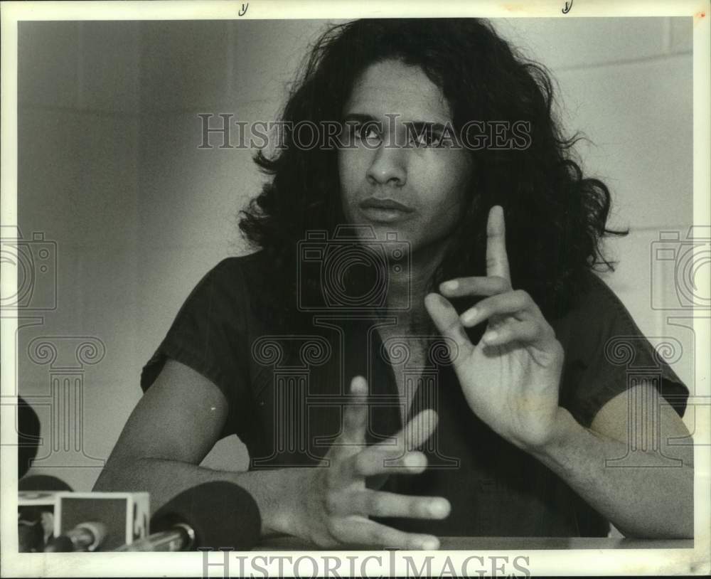 1988 Press Photo Tuscarora Native American Tim Jacobs Arrested in Oneida- Historic Images