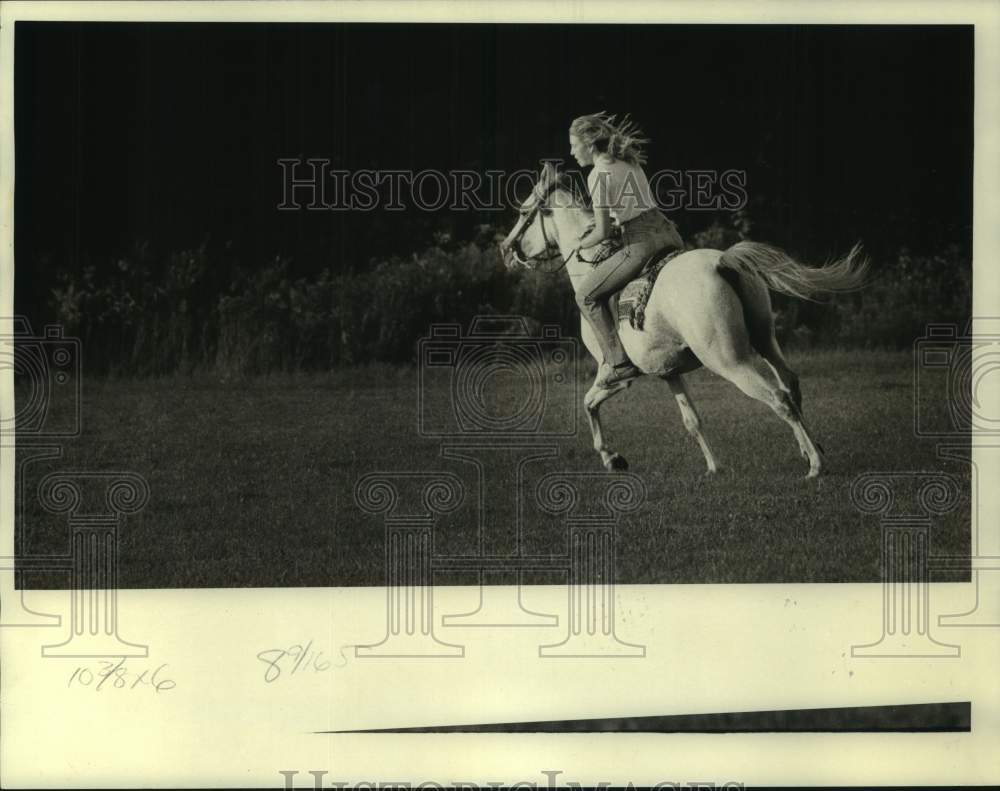 1984 Press Photo Allison Rider on Horseback - sya19556- Historic Images