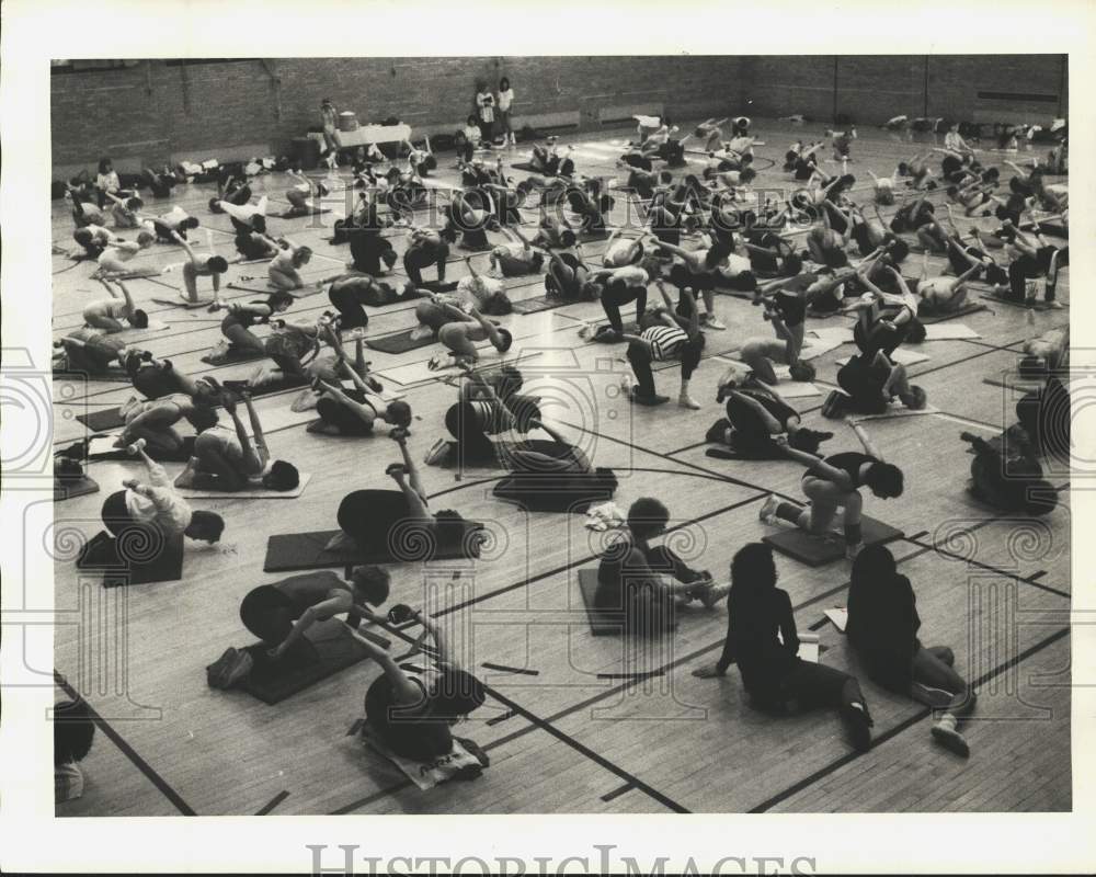 1987 Press Photo Aerobics Teachers at Syracuse University Women's Building Class- Historic Images