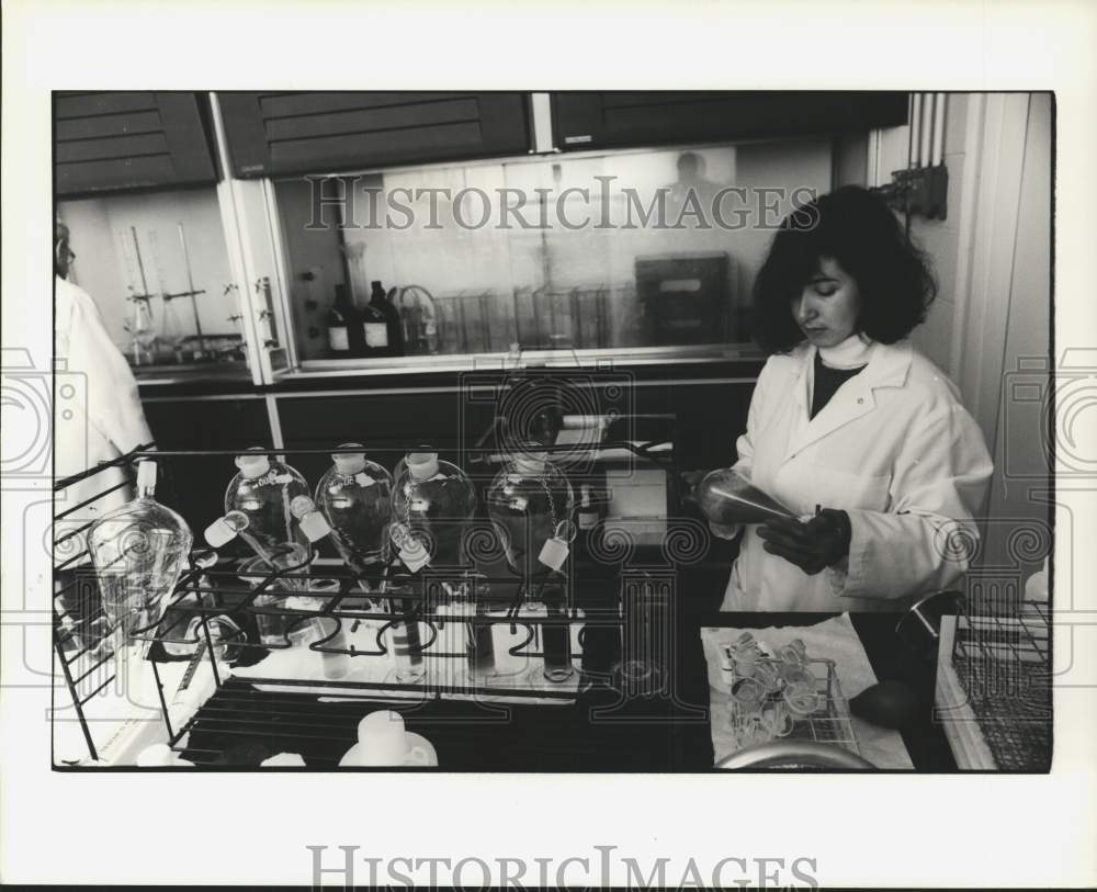Press Photo Agway Technical Center Technician Marina Polamen in Ithaca