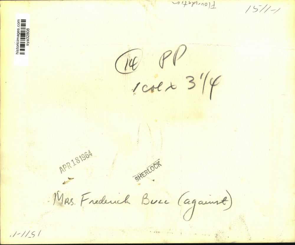 1964 Press Photo Mrs. Frederick Bull Speaking Against Fluoridation at Meeting