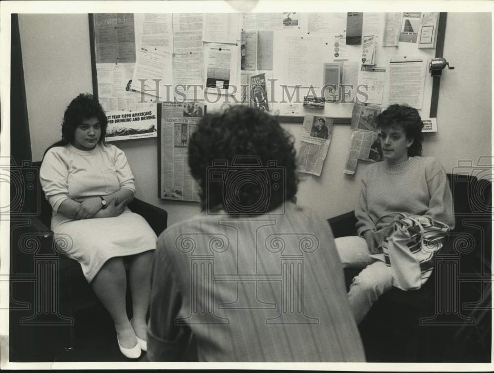 1988 Press Photo Josh Nixon, Annemarie Lopergola &amp; Tara Powell at Fowler High- Historic Images