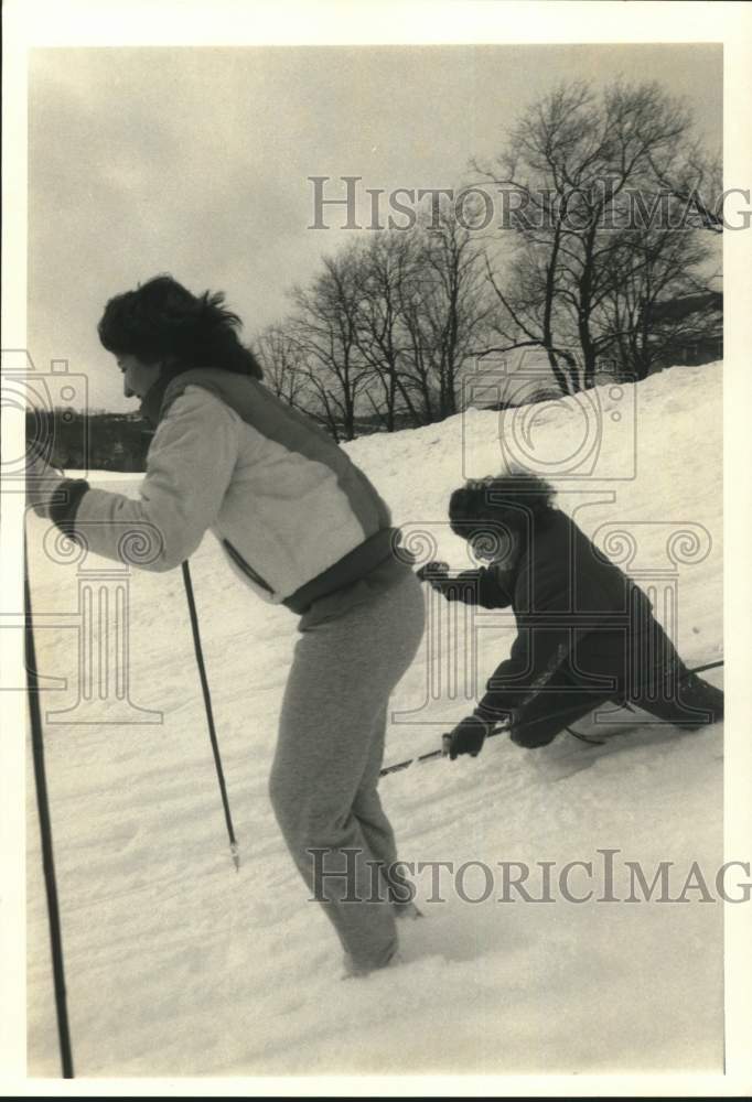 Press Photo Students at Stockbridge Valley Central School Ski Class - sya60600- Historic Images