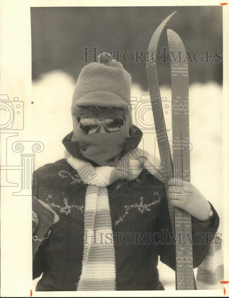 1986 Press Photo Skier Wearing Toboggan in Portrait - sya61534- Historic Images