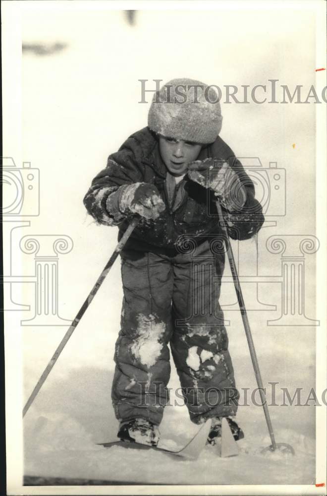 1988 Press Photo Eric Drake Skiing at Onondaga Park Hill - sya61536- Historic Images