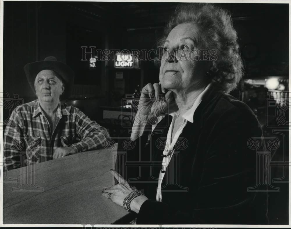 1986 Press Photo Helen Pozzi and Bob Mason at Pozzi&#39;s on Milton Avenue, New York- Historic Images