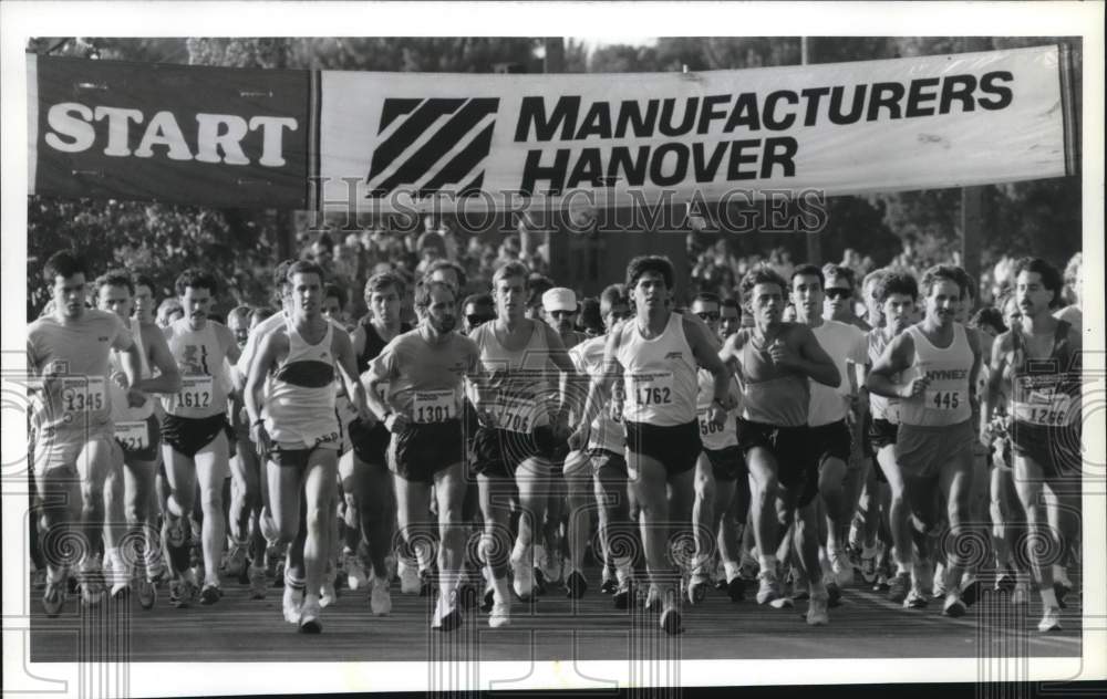 1989 Press Photo Start of Manufacturers Hanover Corporate Challenge, New York- Historic Images