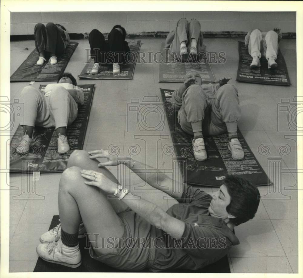 1988 Press Photo Senior Citizen Exercise Class at Solvay Geddes Community Center- Historic Images