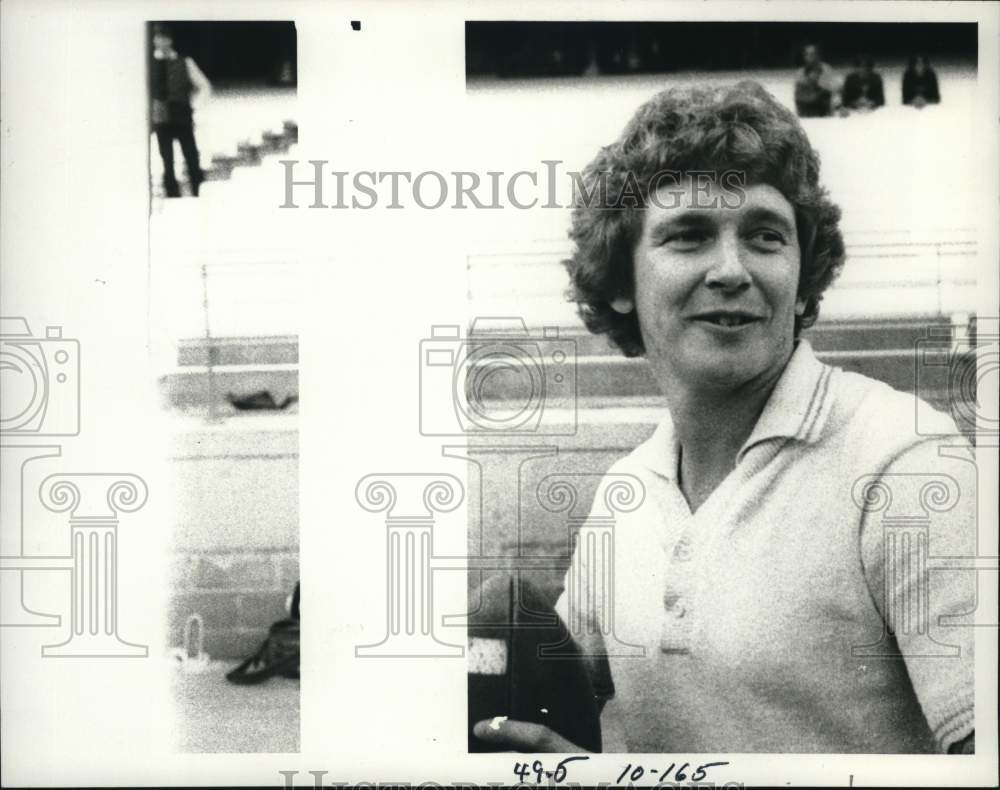 Press Photo John Dowling with Football in Portrait - sya70403- Historic Images