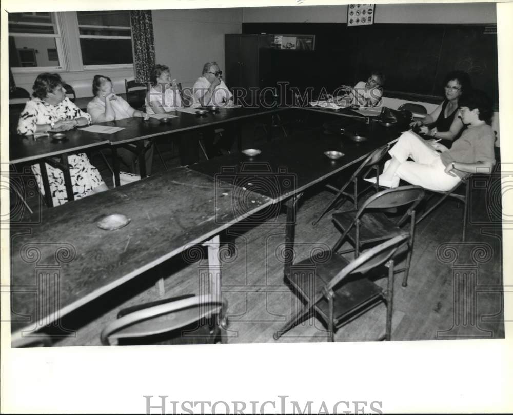 1989 Press Photo Smokers Rights Meeting Held at The American Legion Hall- Historic Images