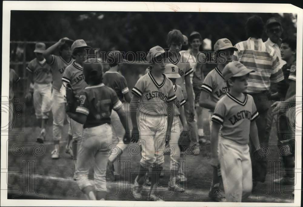 1987 Press Photo Eastwood Syracuse Saving and Bristol Baseball Players at Game- Historic Images