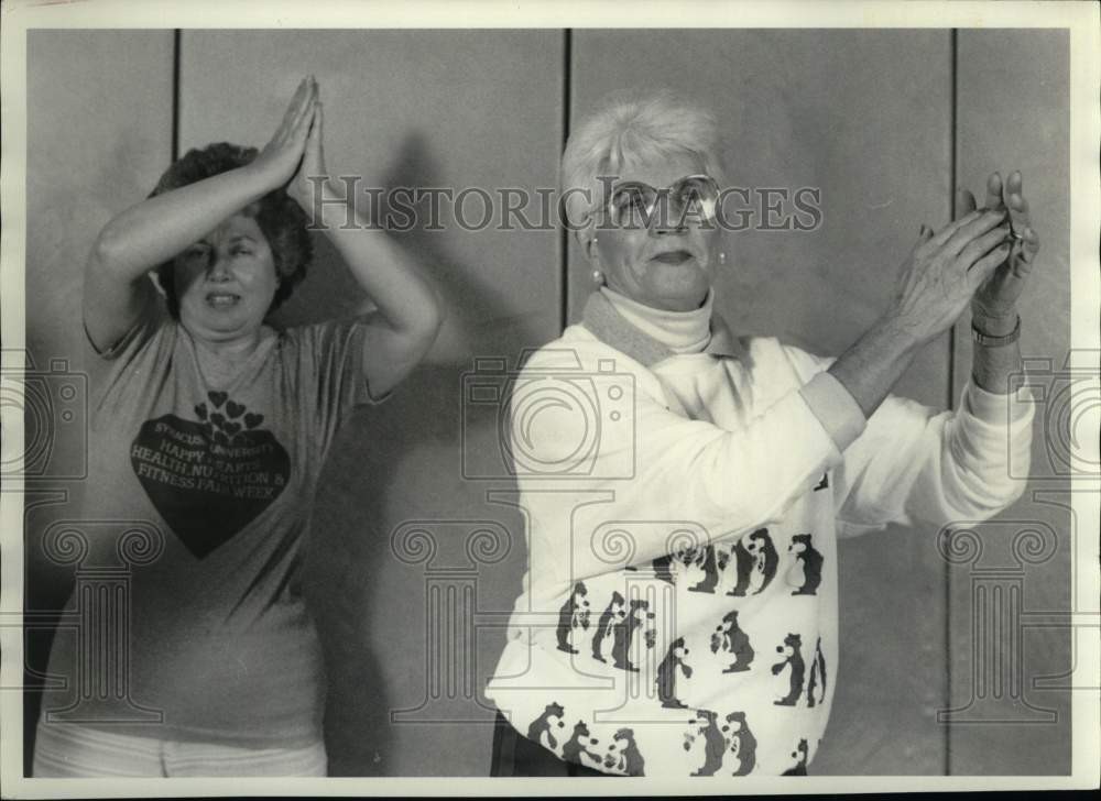 1987 Press Photo Mary Dyba and Ann Shelly at Boys Club Exercise Class- Historic Images