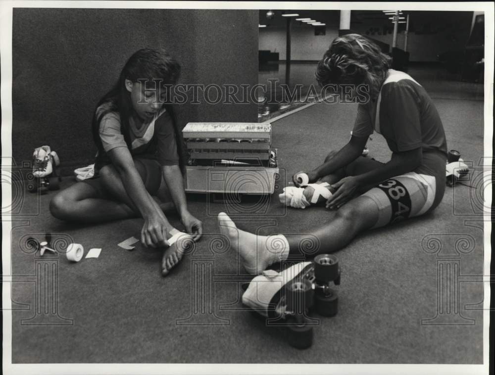 1987 Press Photo Carrie and Amy Tripolone at Rollerskating Practice - sya77927- Historic Images