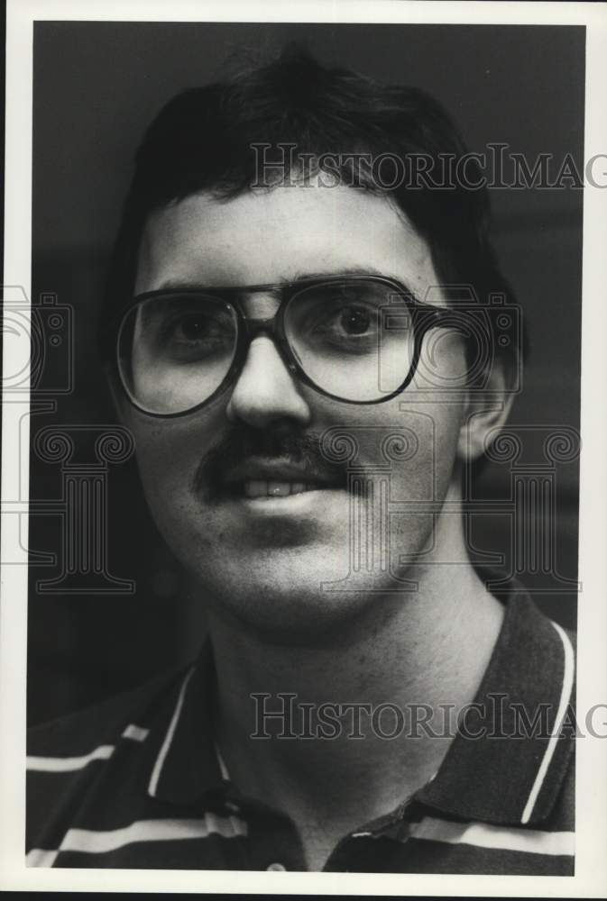 1990 Press Photo Herald Masters Tournament Bowler John Vadala at Flamingo Lanes- Historic Images