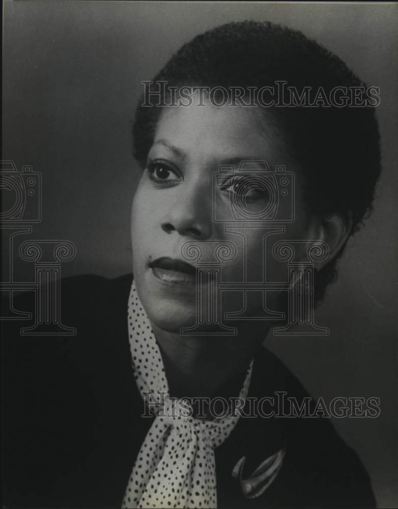 Press Photo Wilma Rudolph in Closeup Portrait - sya78890- Historic Images