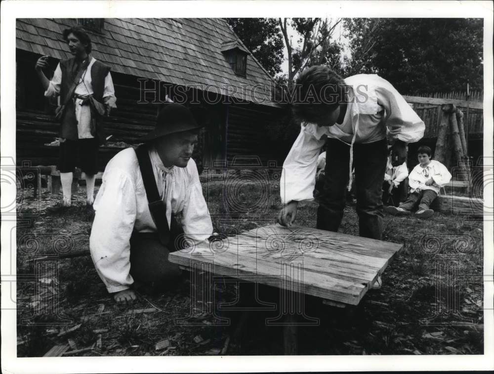 1987 Press Photo Players at Sainte Marie Among The Iroquois Paille Game- Historic Images