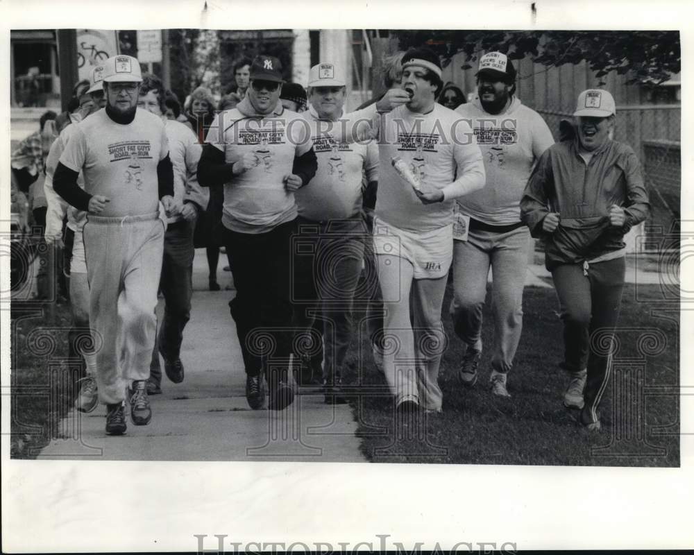 1984 Press Photo Skaneateles-Start of the Short Fat Guys three point mile run- Historic Images