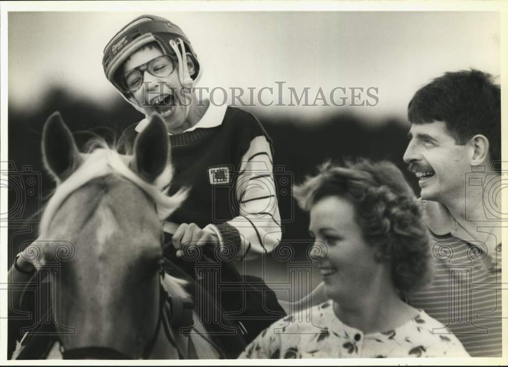 1989 Press Photo Adam Starenchak rides Horse near Tony Starenchak & Instructor- Historic Images