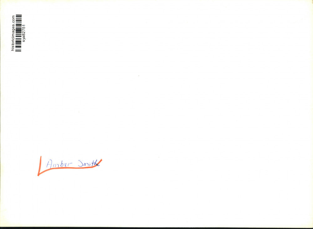 Press Photo Amber Smith inside Ambulance - sya82751