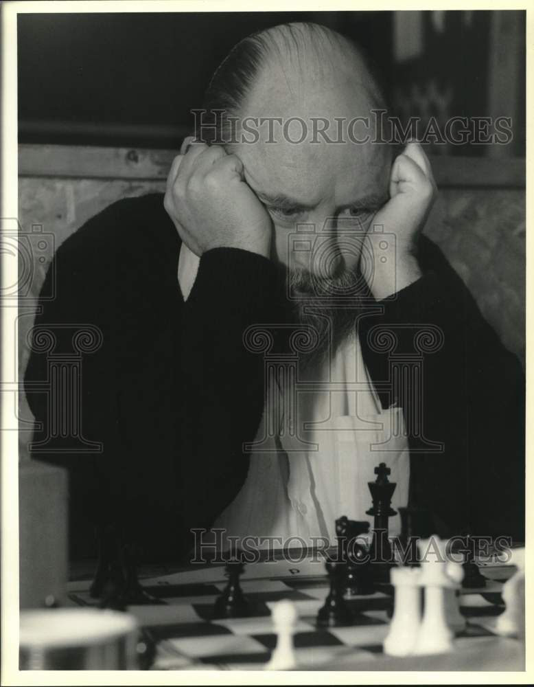 1990 Press Photo Terry Hallinan at Oneida Open Chess Tournament at Scribner&#39;s- Historic Images