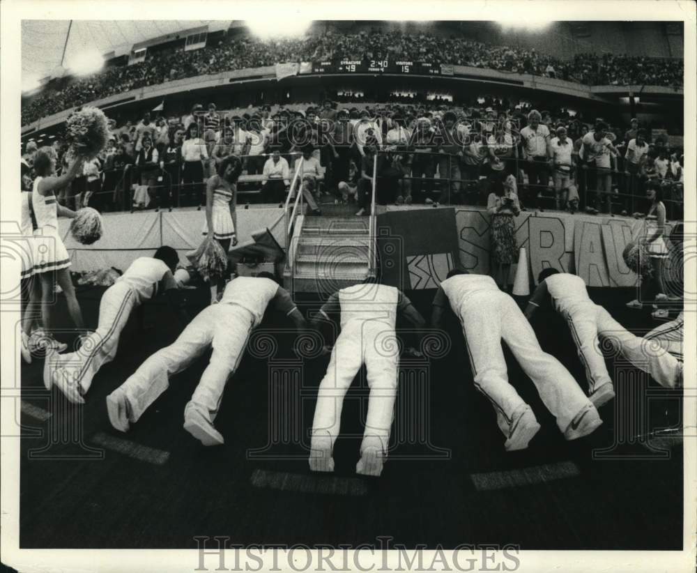 1982 Press Photo Syracuse University Cheerleaders at Stadium - sya84968- Historic Images